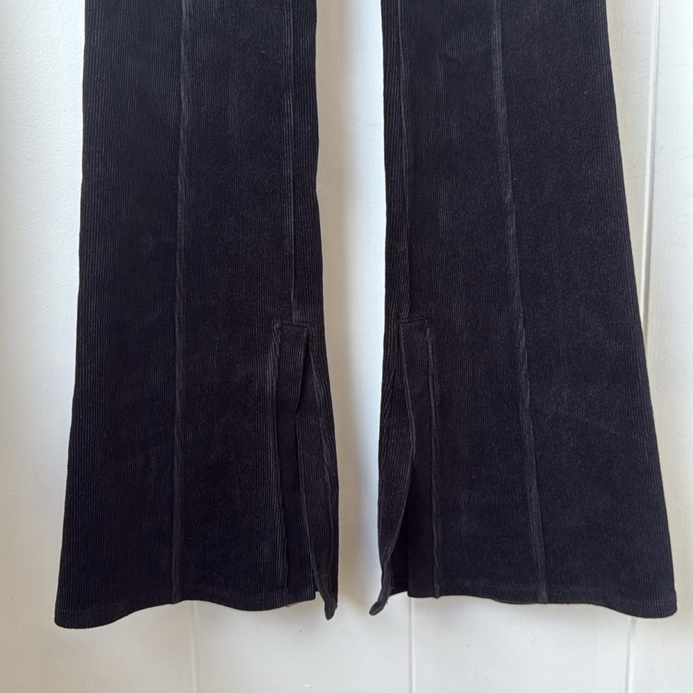 ALO Micro Corduroy High-Waist Winter Break Flare Pant Rib Ribbed Sweatpant Split - Picture 6 of 7